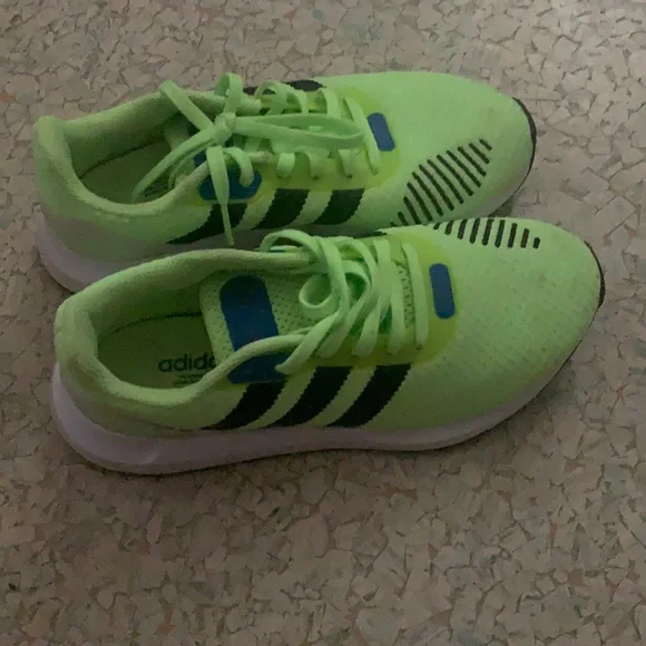 adidas gazelle silver green womens Adidas SWIFT RUN  DTLR